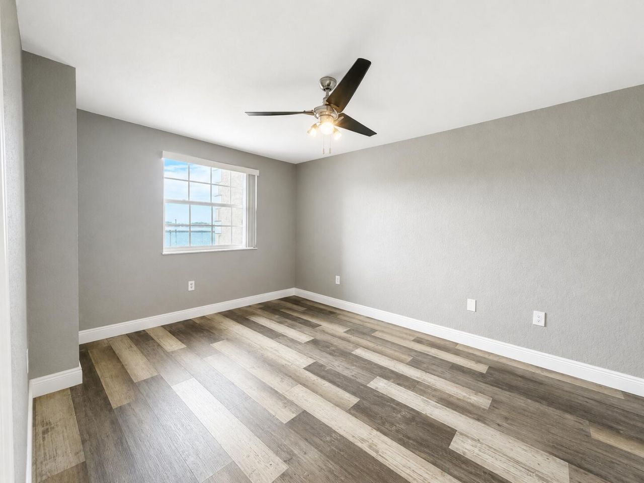 2831 N Oakland Forest Drive, Unit 101, Oakland Park, FL 33309 Photo