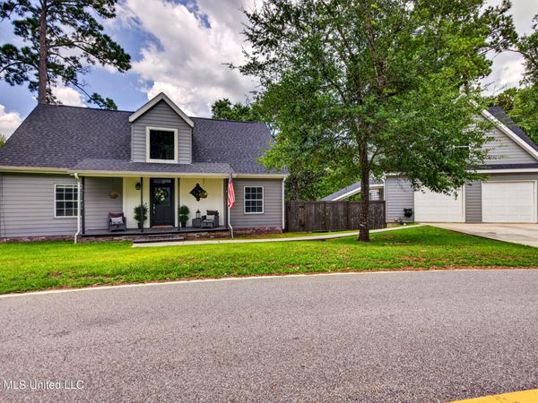 11440 Haleiwa Place, Diamondhead, MS 39525