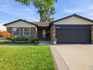 4944 Peekskill Drive, Sterling Heights, Mi 48310