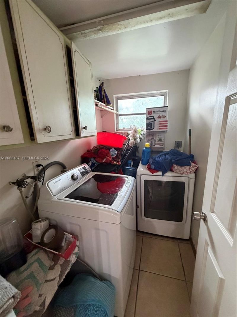 3245 NW 34th St , Miami, FL 33142 Photo