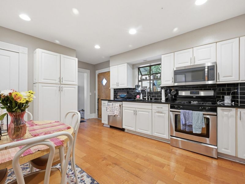 183 E Whittier Street, Columbus, OH 43206 Photo 6