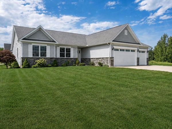 2648 S Amherst, Port Clinton, OH 43452