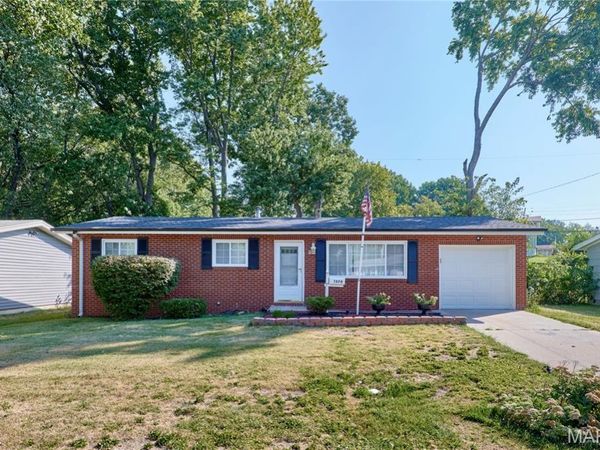 1370 Acredale Drive, Florissant, MO 63033