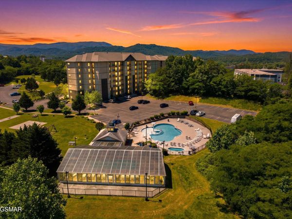 124 Plaza Drive , UNIT 3205, Pigeon Forge, TN 37863