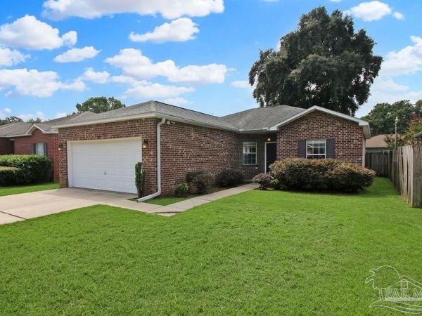 609 Saleta St, Pensacola, FL 32534
