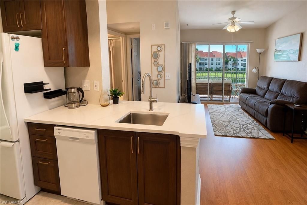 4620 Saint Croix Ln, Unit 935, Naples, FL 34109 Photo