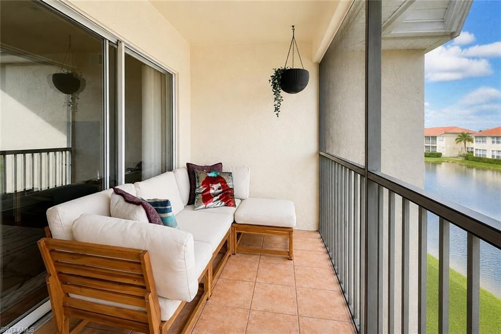 4620 Saint Croix Ln, Unit 935, Naples, FL 34109 Photo