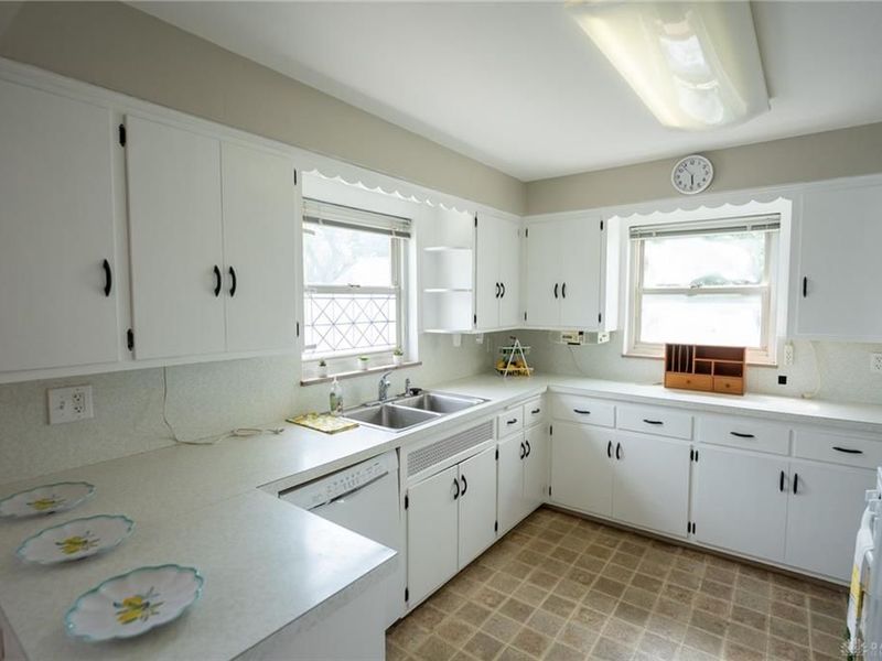 525 Shroyer Road, Dayton, OH 45419 Photo 12