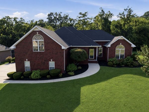 1017 Stafford Ct, Hendersonville, TN 37075