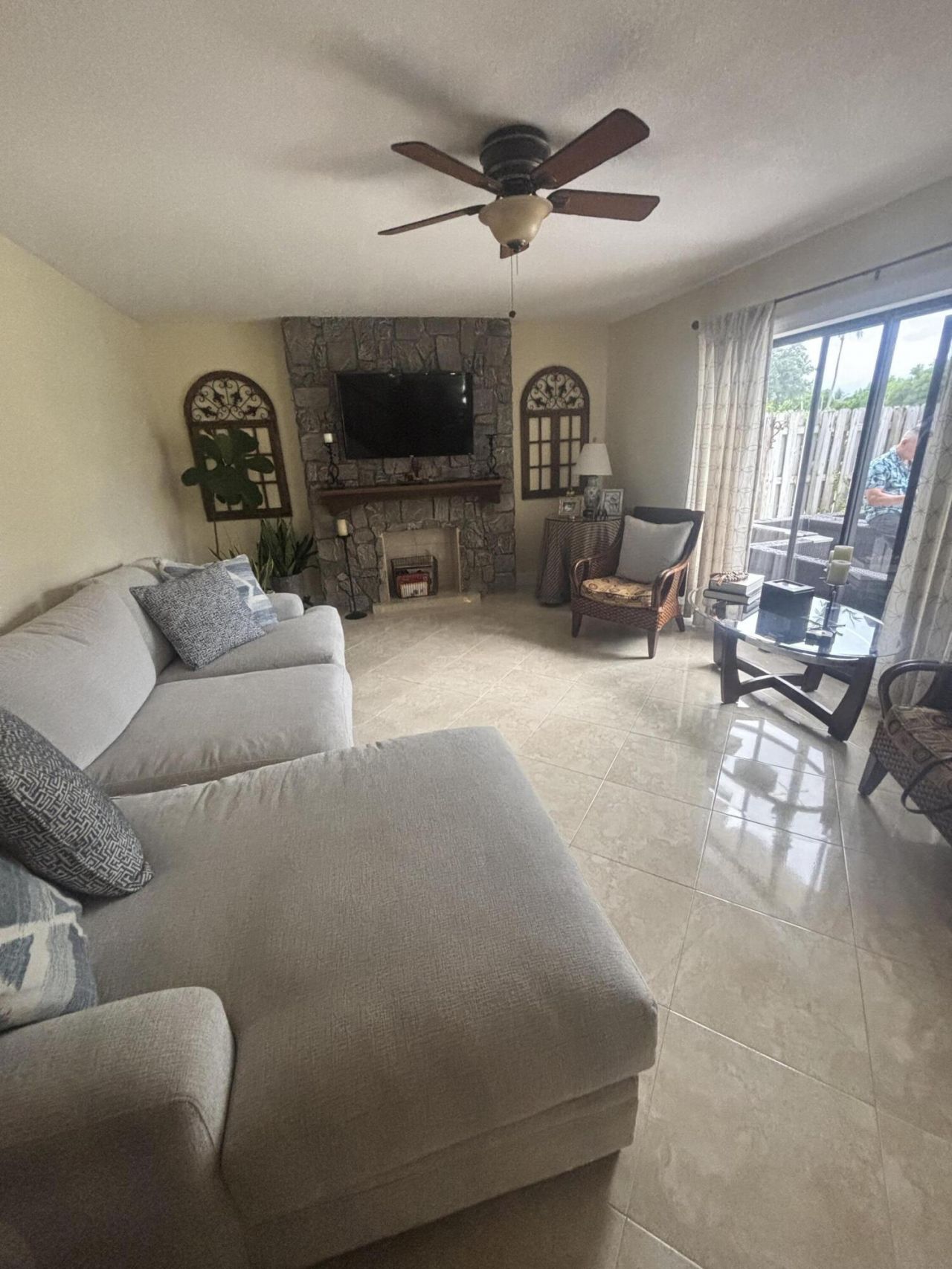 113 W Lake Arbor Drive, Palm Springs, FL 33461 Photo