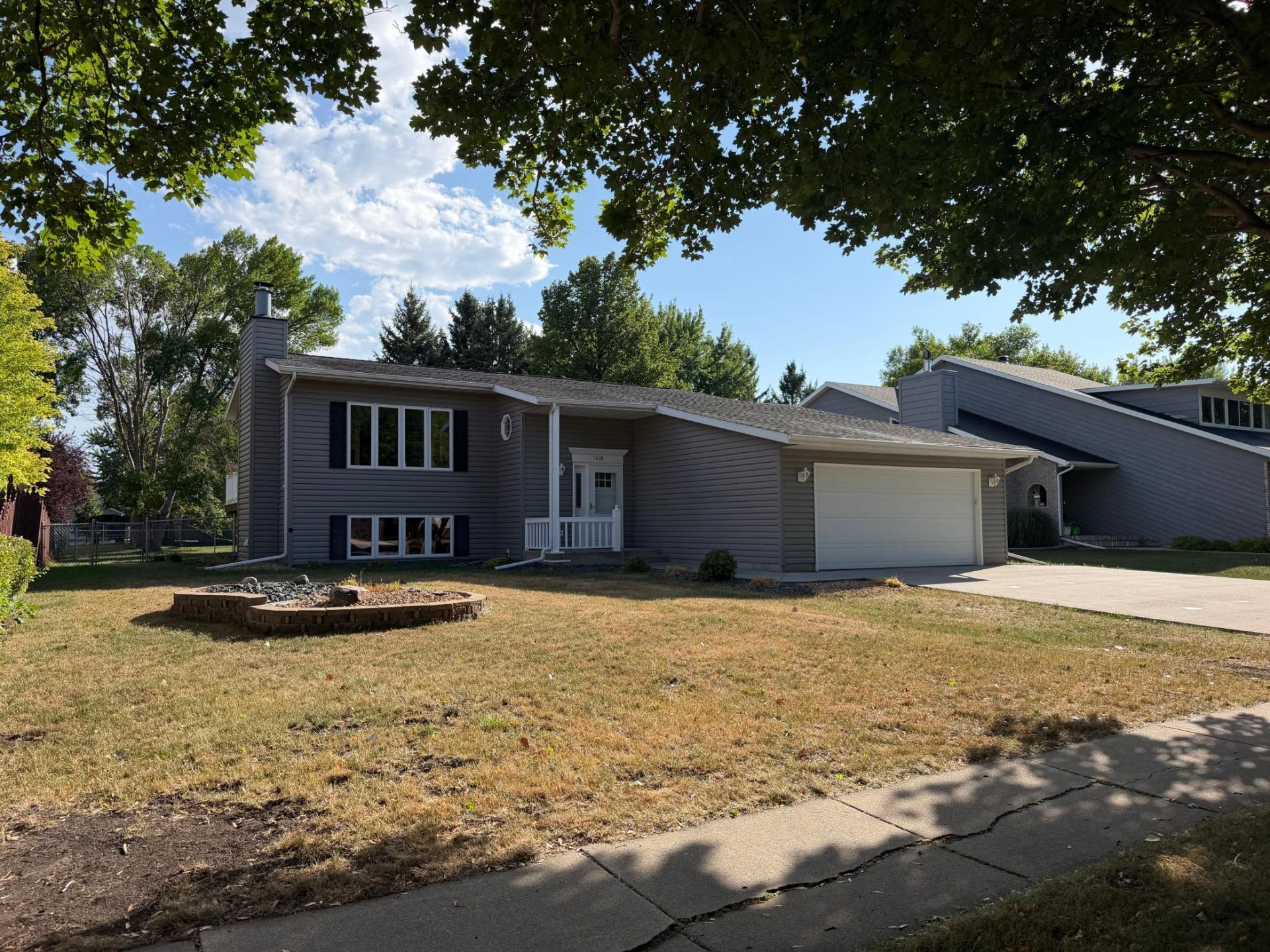1608 38th Avenue S primary photo