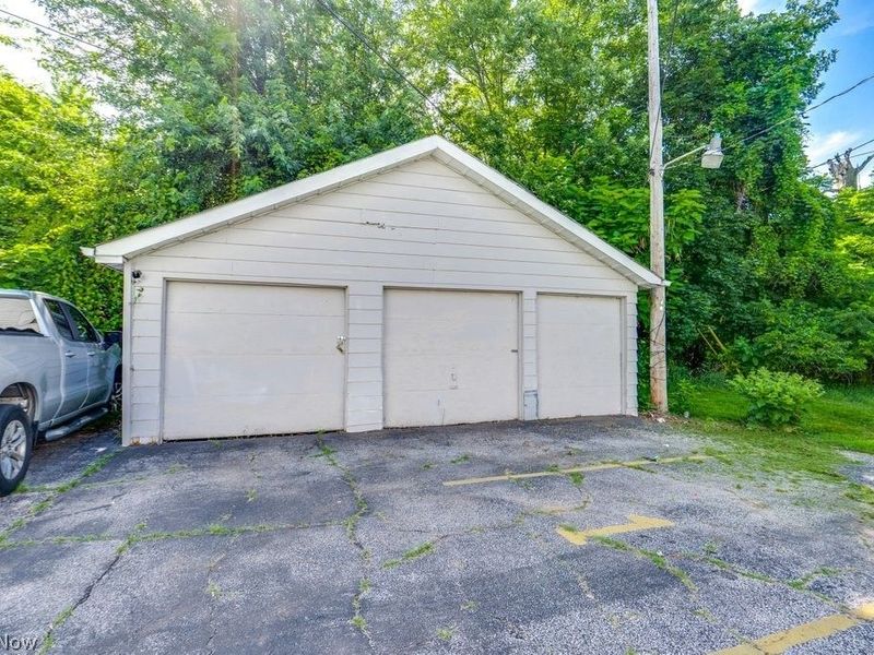 382 E 152nd Street, Cleveland, OH 44110 Photo 16
