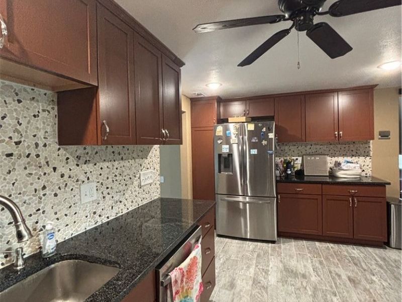 121 Bethesda Circle, Elyria, OH 44035 Photo 5