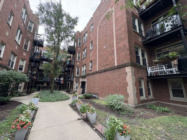 1649 W Pratt Boulevard , Unit 1A, Chicago, IL 60626