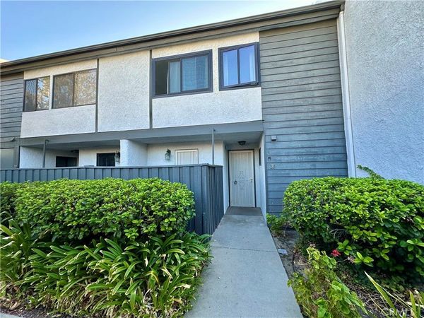 11311 Tampa Avenue, Unit 31, Porter Ranch, CA 91326