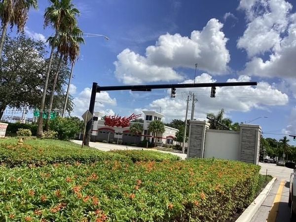 4915 NW 47th Ter, Tamarac, FL 33319