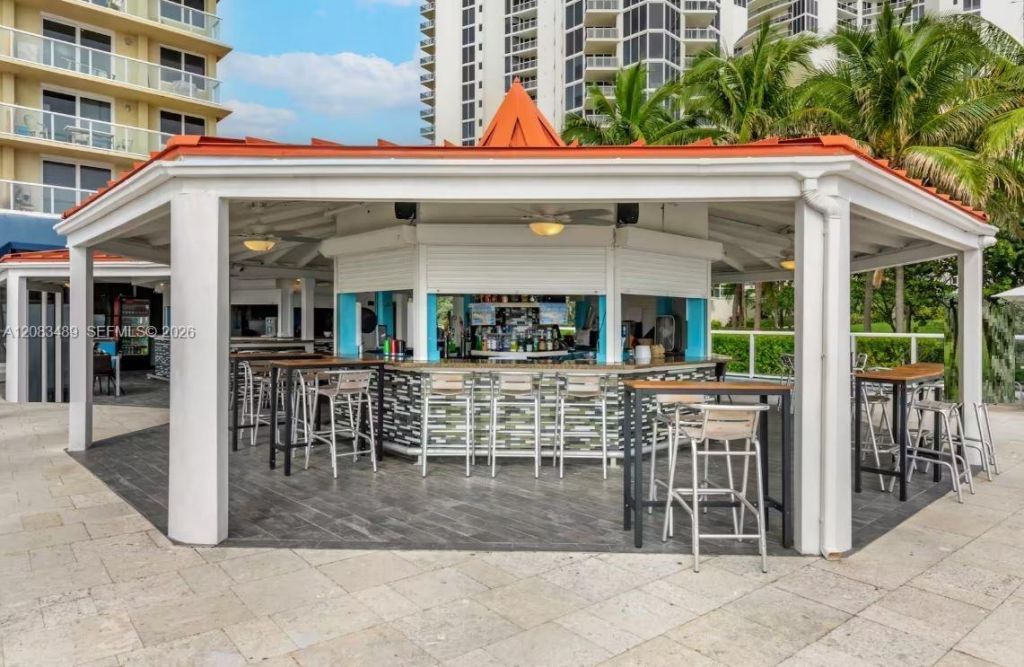 19201 Collins Ave , Unit 117, Sunny Isles Beach, FL 33160 Photo