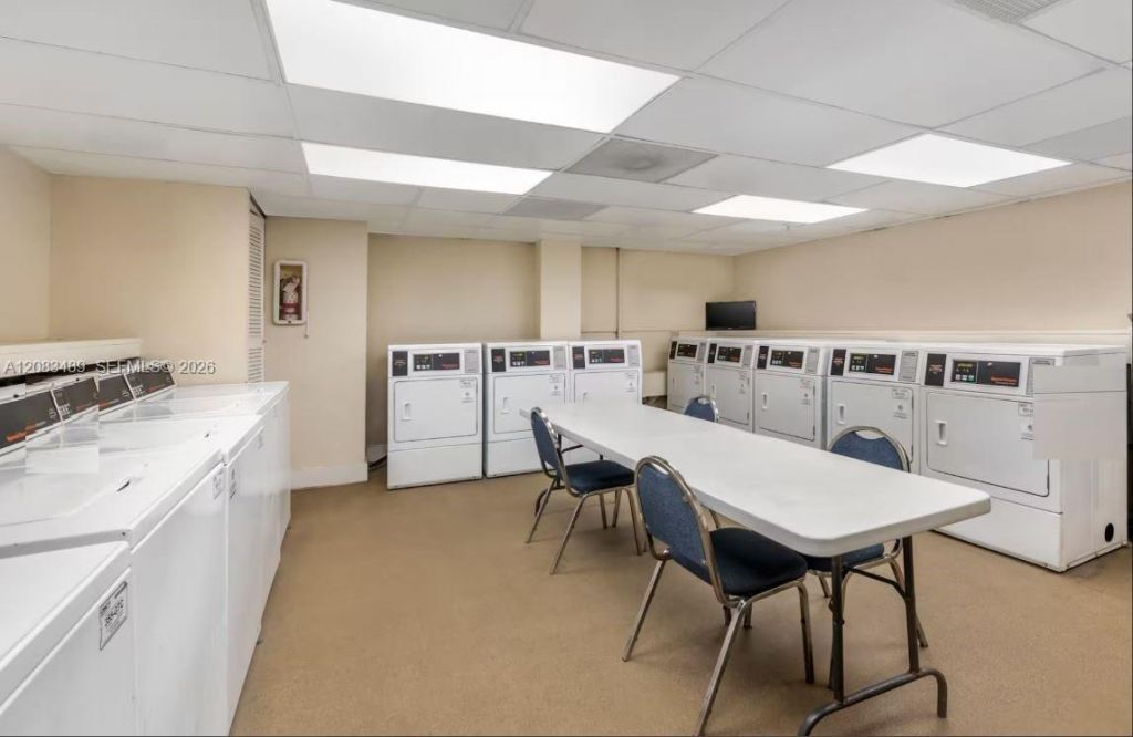 19201 Collins Ave , Unit 117, Sunny Isles Beach, FL 33160 Photo
