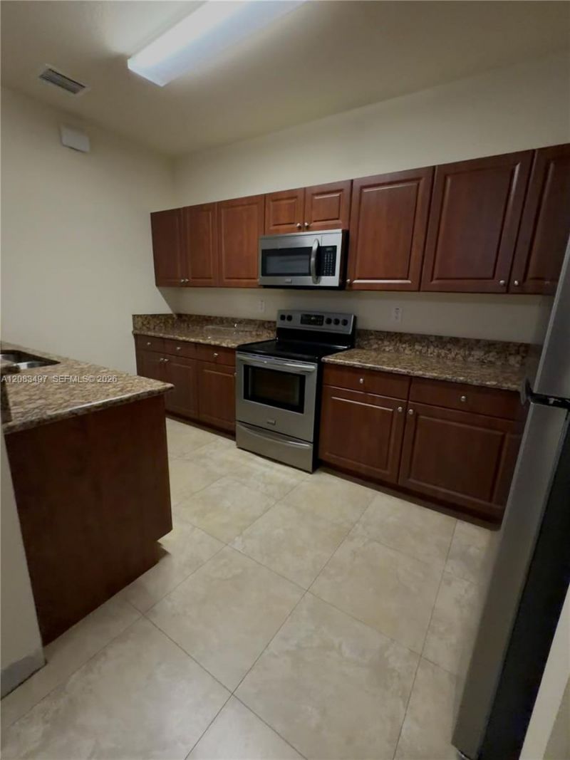 140 NE 28th Ter, Homestead, FL 33033 Photo