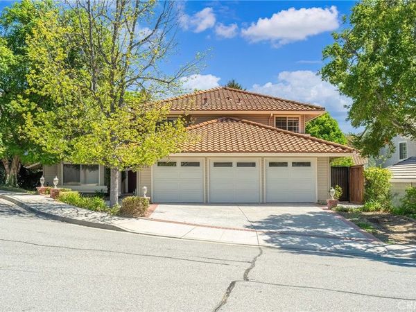 914 Sterling Oaks Court, Oak Park, CA 91377