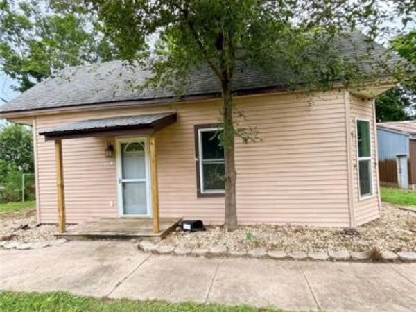 29277 State Highway D, La Belle, MO 63447