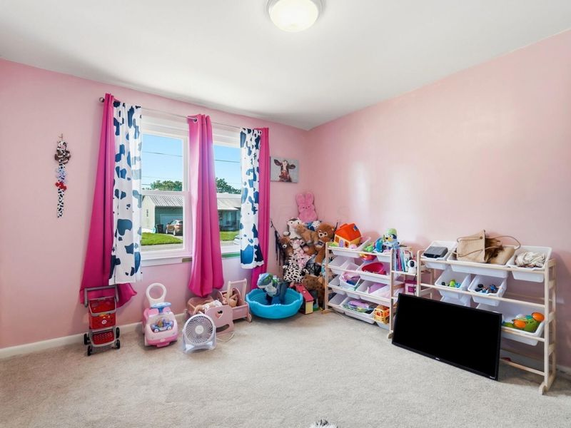 317 W Hubert Avenue , Lancaster, OH 43130 Photo 16