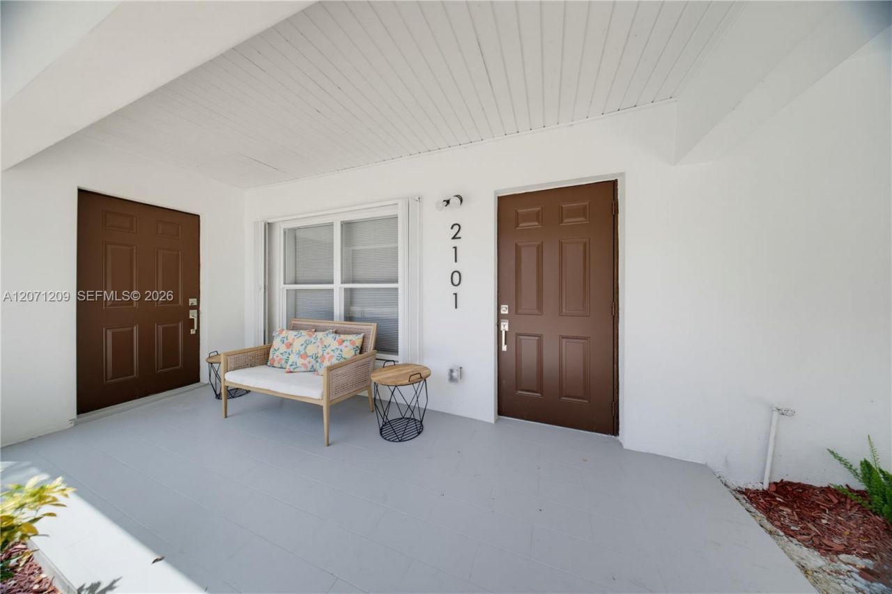 2101 NW 93rd Ter, Miami, FL 33147 Photo