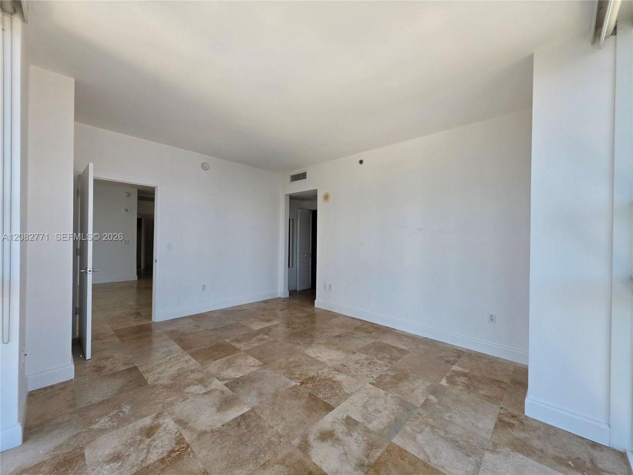 951 Brickell Ave , Unit 2510, Miami, FL 33131 Photo