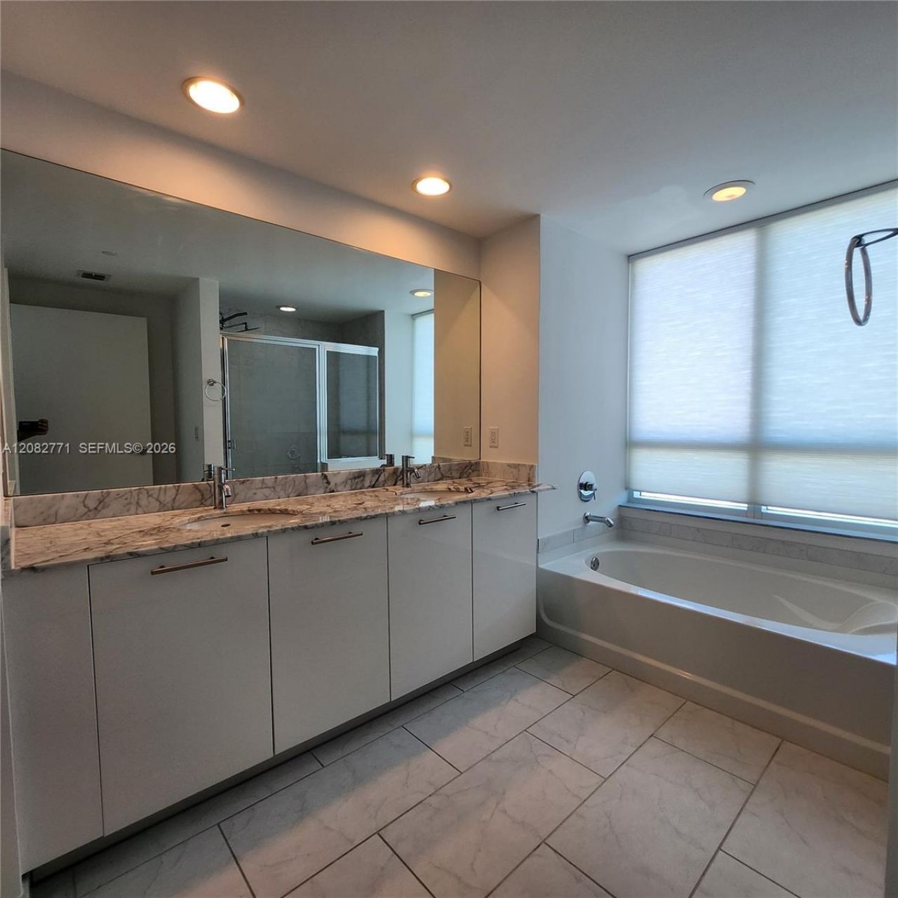 951 Brickell Ave , Unit 2510, Miami, FL 33131 Photo