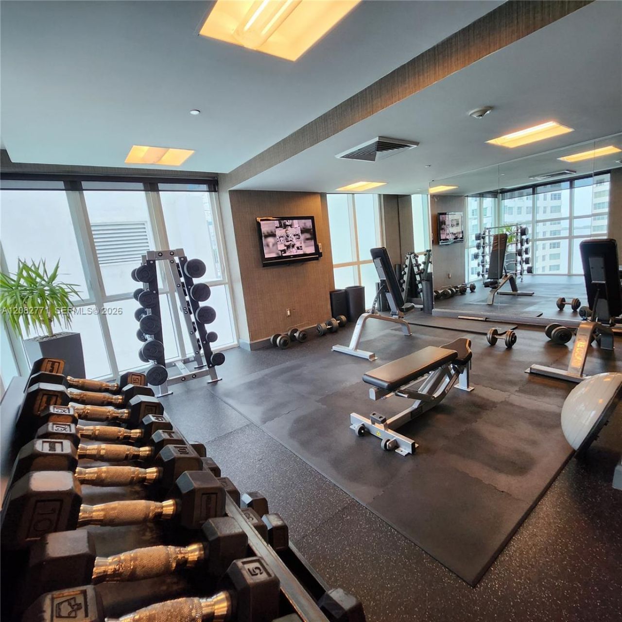 951 Brickell Ave , Unit 2510, Miami, FL 33131 Photo