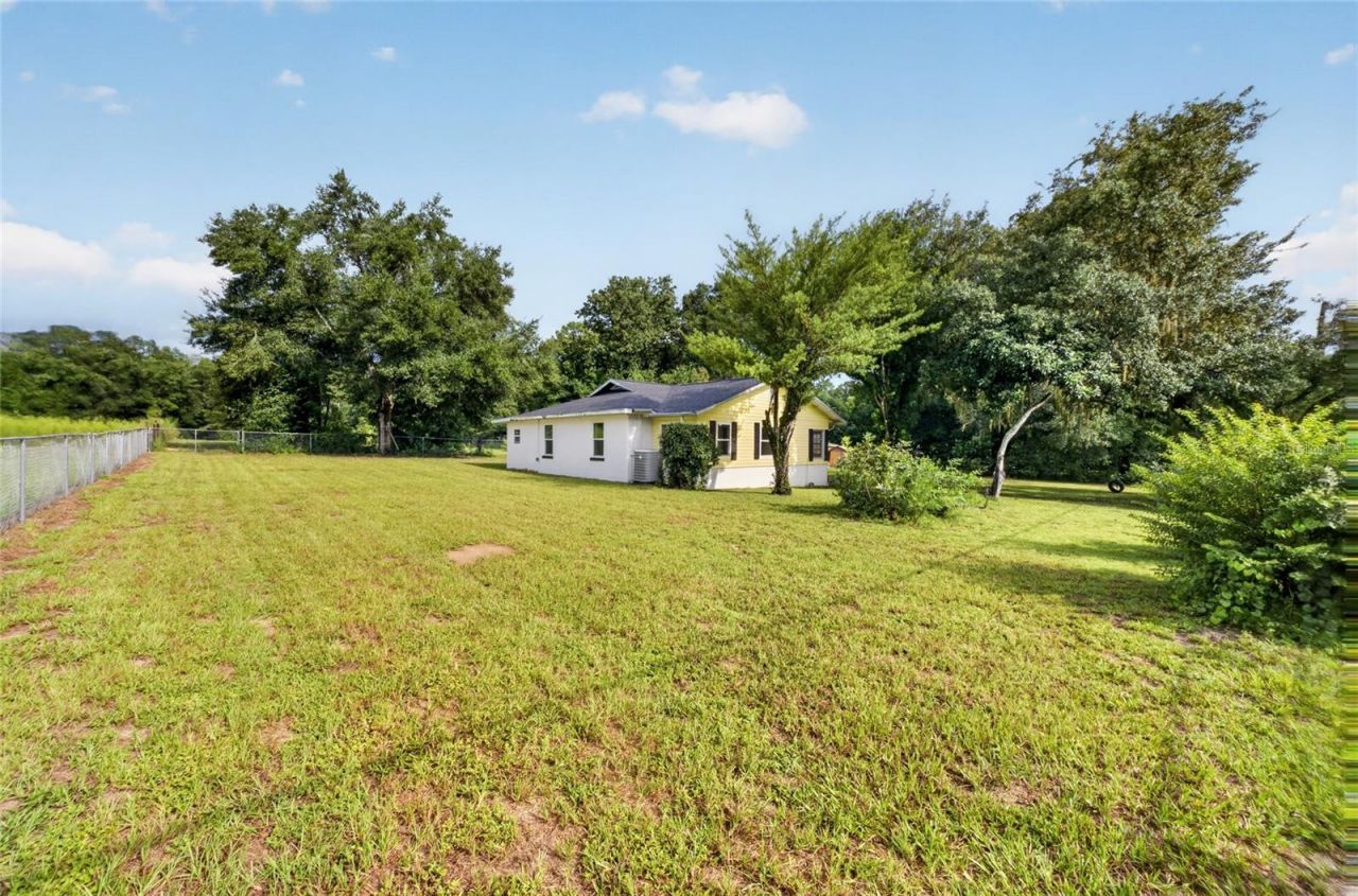 11855 SE 141st Terrace , Ocklawaha, FL 32179 Photo