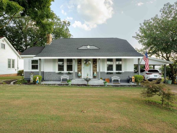 602 Ford Ave, Muscle Shoals, AL 35661
