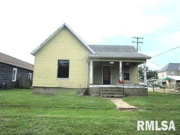 534 E MAPLE Street, Canton, IL 61520