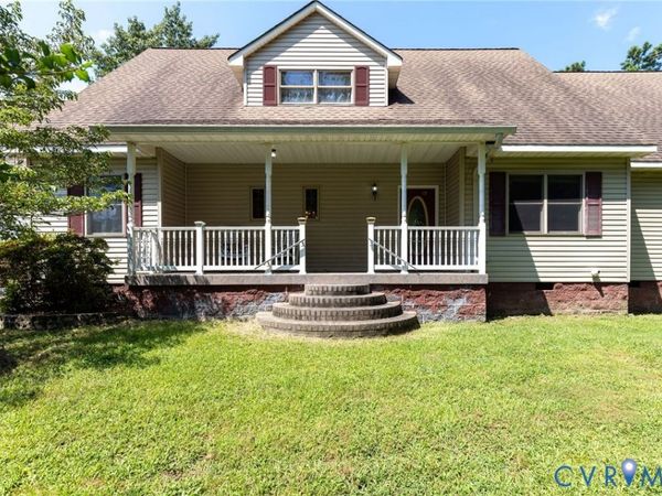 1465 Old Richmond Road , Blackstone, VA 23824