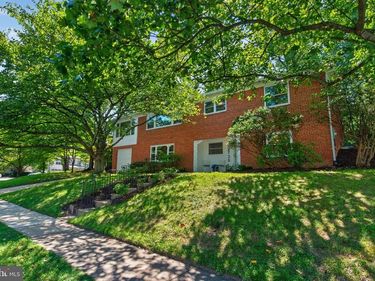 2730 N WAKEFIELD, ARLINGTON, VA 22207