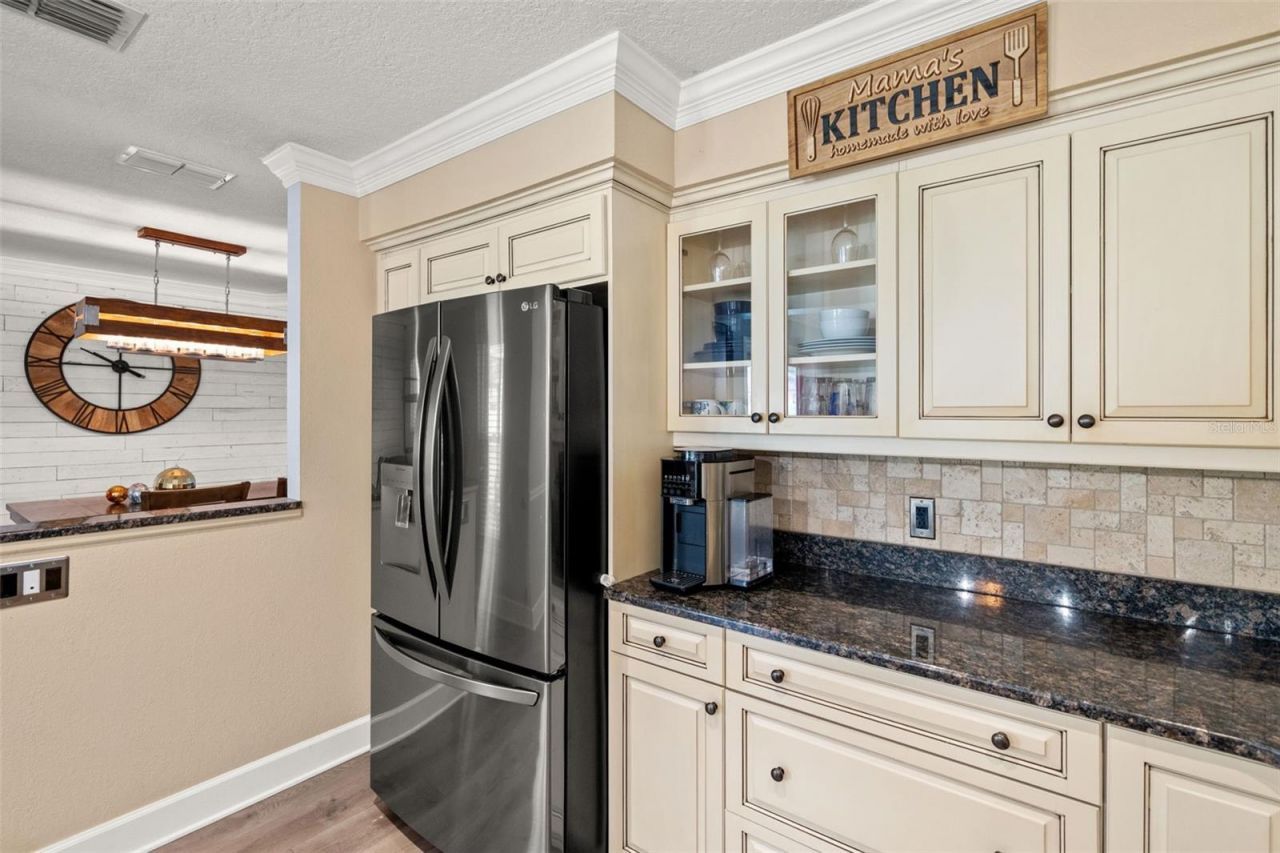 11312 Robert Dr., Seminole, FL 33778 Photo