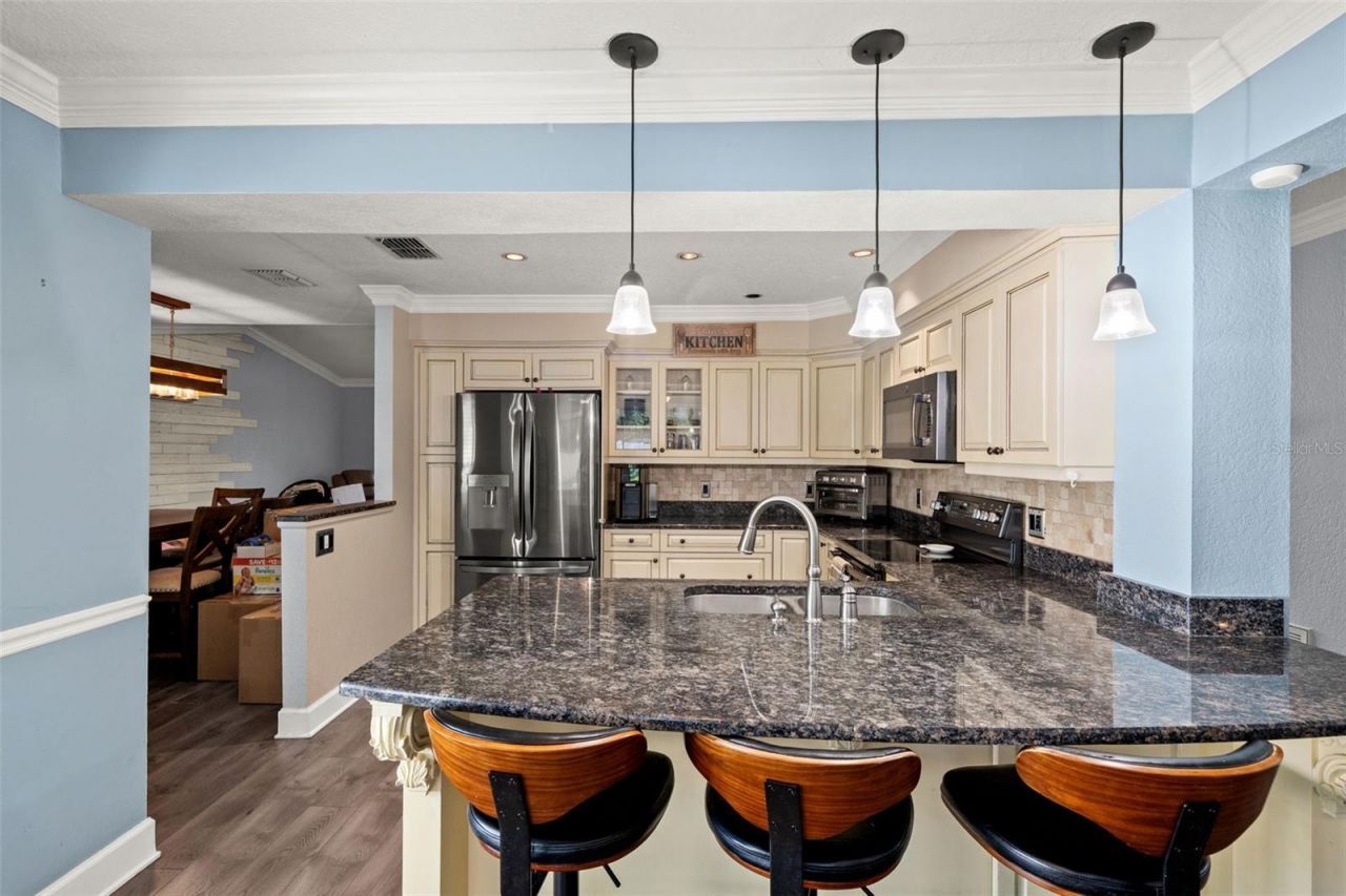 11312 Robert Dr., Seminole, FL 33778 Photo