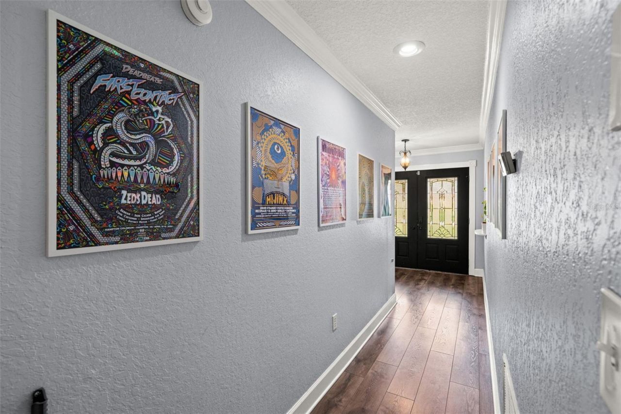 11312 Robert Dr., Seminole, FL 33778 Photo