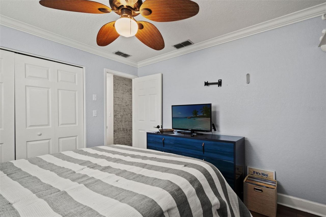11312 Robert Dr., Seminole, FL 33778 Photo