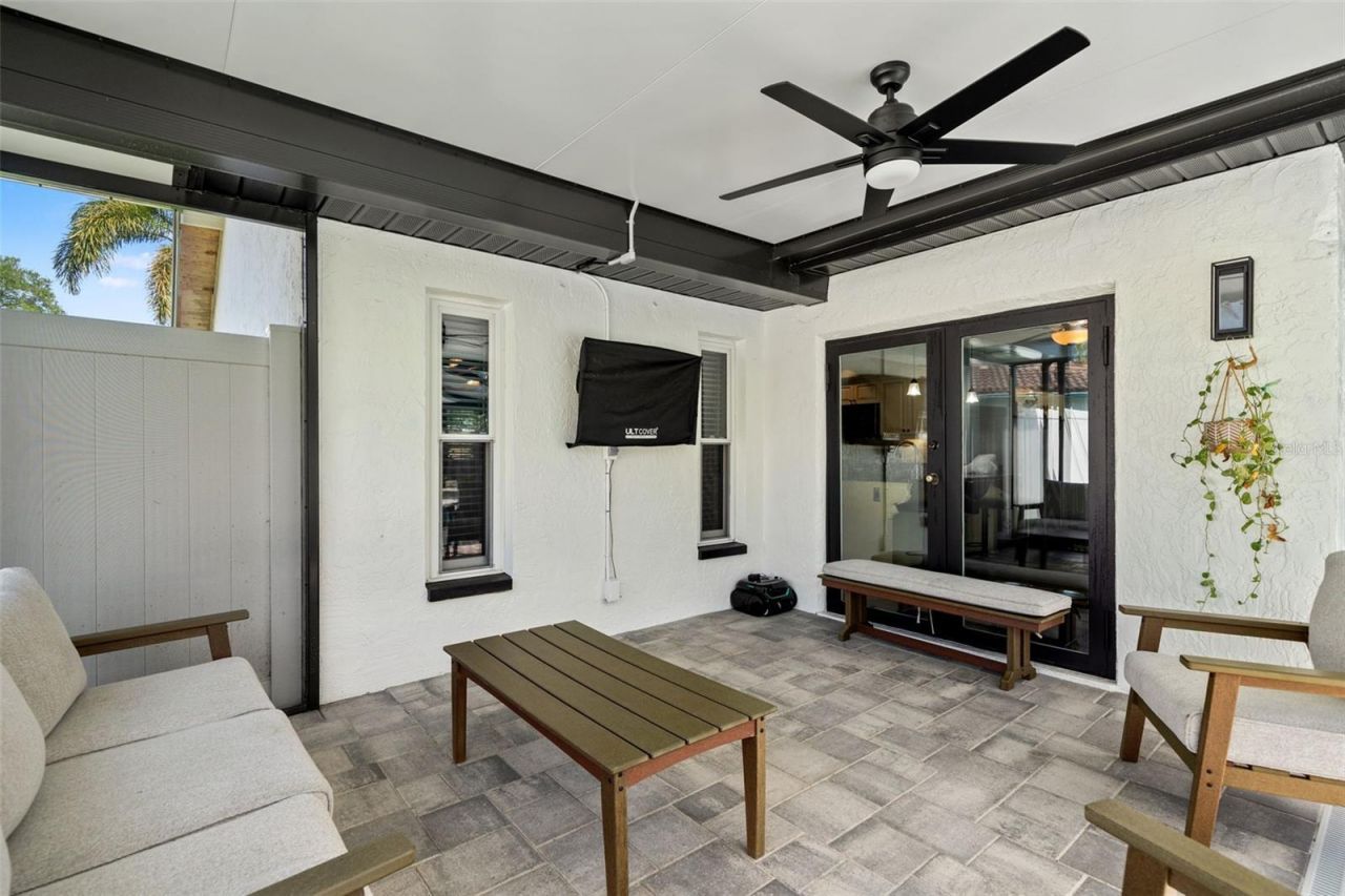 11312 Robert Dr., Seminole, FL 33778 Photo