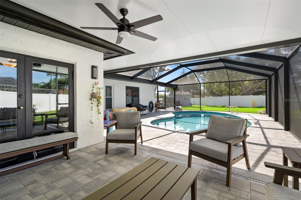 11312 Robert Dr., Seminole, FL 33778 Photo