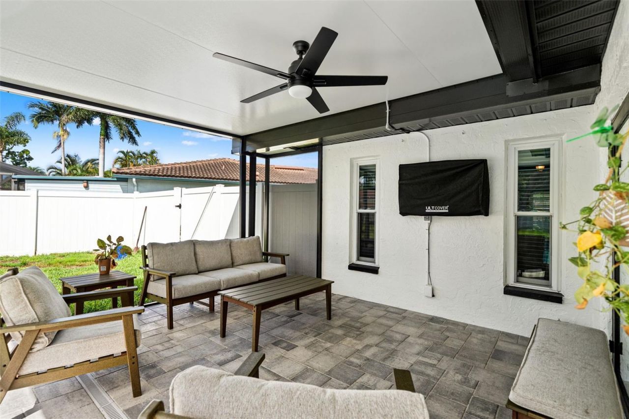11312 Robert Dr., Seminole, FL 33778 Photo