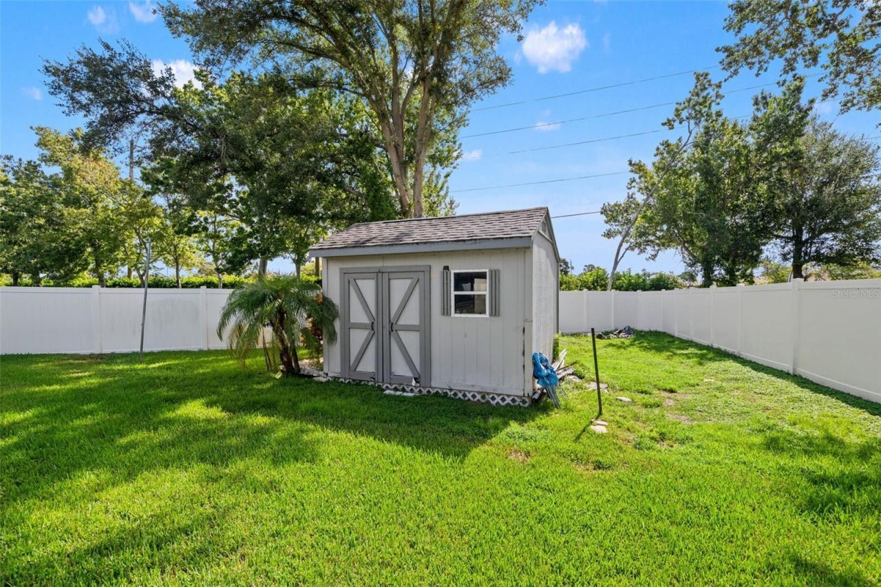 11312 Robert Dr., Seminole, FL 33778 Photo