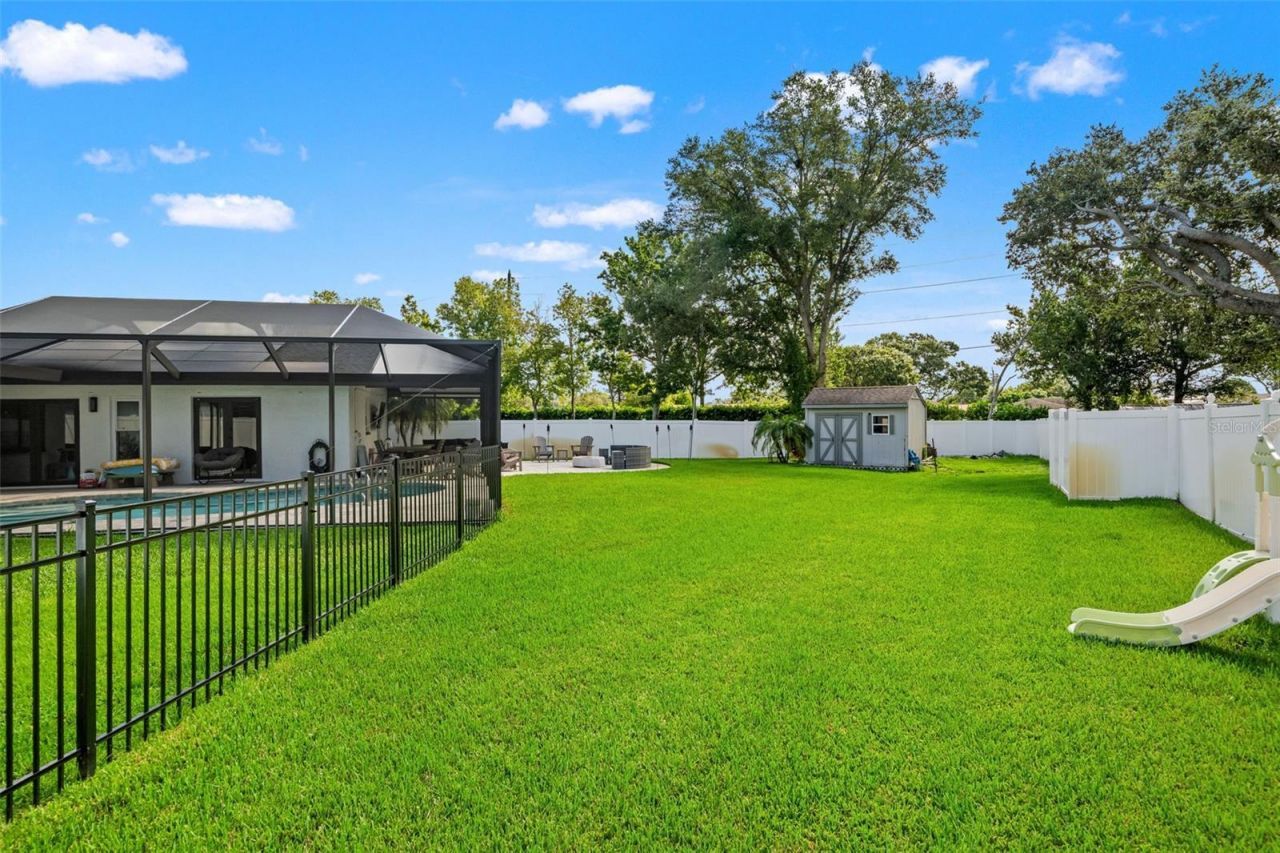11312 Robert Dr., Seminole, FL 33778 Photo