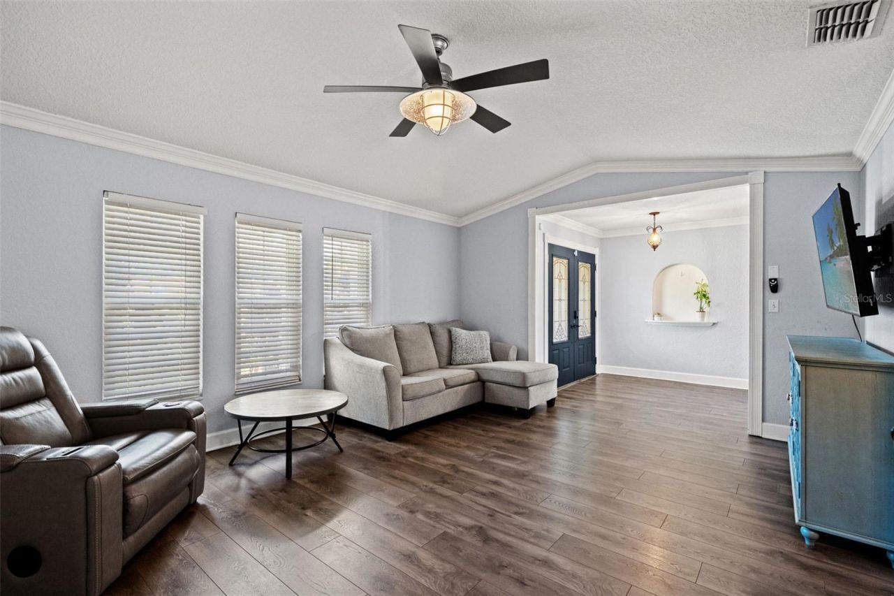 11312 Robert Dr., Seminole, FL 33778 Photo