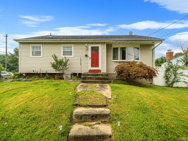 407 W Main Street , Babylon, NY 11702
