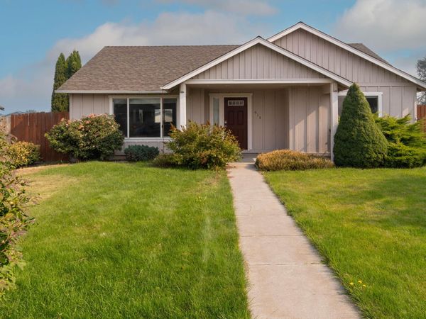 513 SW Sunrise Circle, Metolius, OR 97741