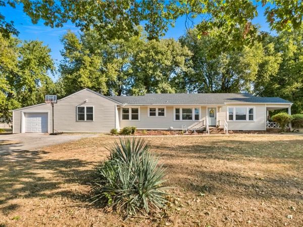 148 White Street , Farmington, AR 72730