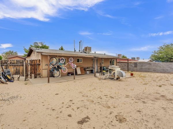8812 Robby Avenue SW, Albuquerque, NM 87121