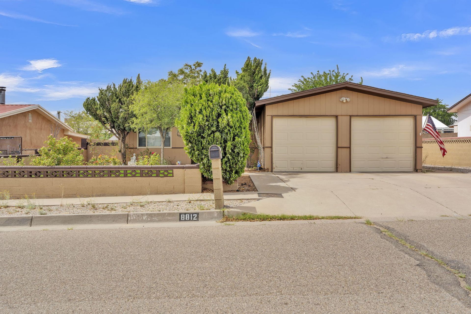 8812 Robby Avenue Sw, Albuquerque, NM 87121 Main Photo
